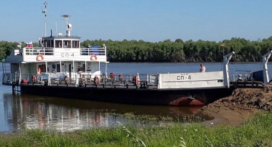 ЗСУ уразили російський паром "Славянин": суттєві ушкодження в порту "Кавказ"