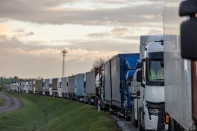 Польща з 1 липня не пропускає українські вантажівки без дозволу на міжнародні перевезення