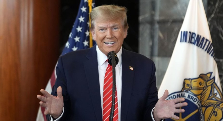 У Росії почали говорити про українську причетність у замаху на Трампа: що говорить сенатор