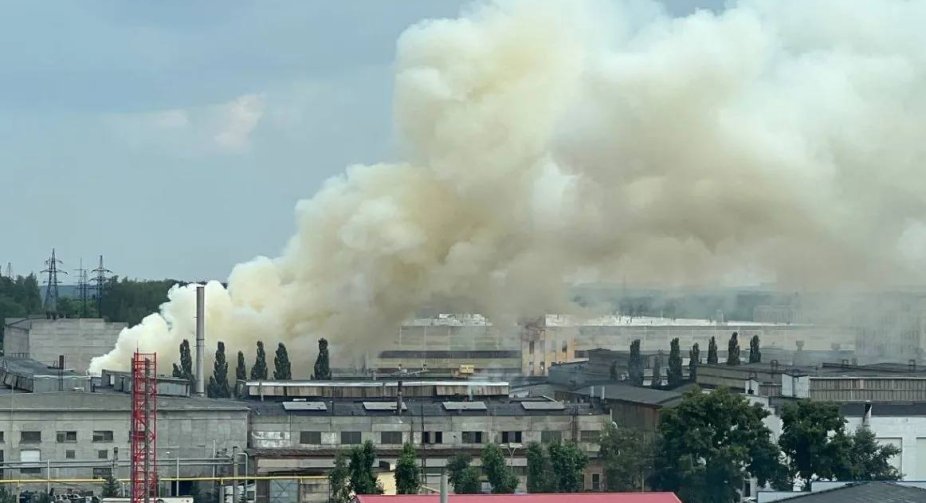 У Єкатеринбурзі пожежа в районі військового заводу «Уралтрансмаш»