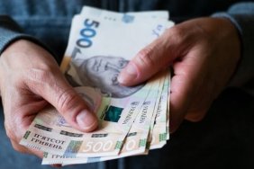 Кабмін збільшив удвічі оклади працівникам податкової: Гетманцев пояснив причину