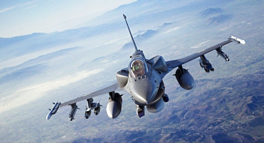 The New York Times: Україна зможе задіяти лише десять F-16 у 2024 році