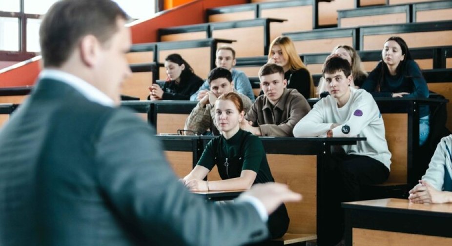 У МОН розповіли про аспірантів: більшість - чоловіки призовного віку