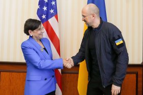 Відставка Пенні Пріцкер: США продовжать роботу над відновленням України