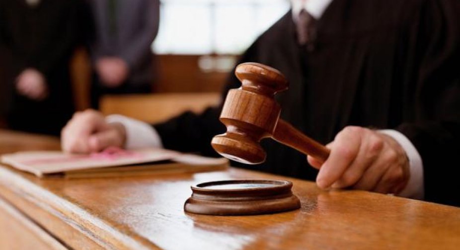 Справу проти хмельничанина за погрози ножем закрито: суд підтвердив відсутність доказів