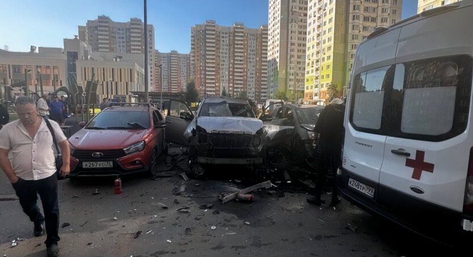 У Москві підірвали автомобіль Land Cruiser: постраждали двоє людей