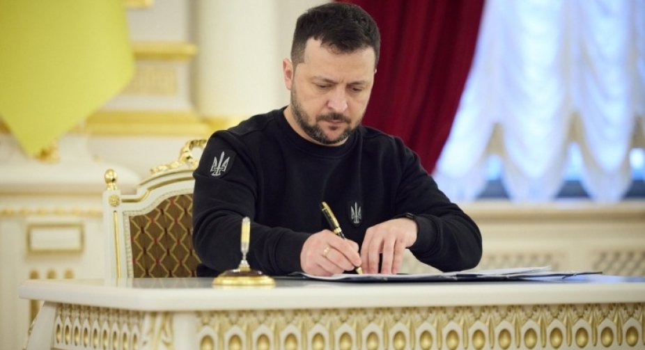 Нове законодавство в Україні: Зеленський затвердив підвищення штрафів за дрібні крадіжки