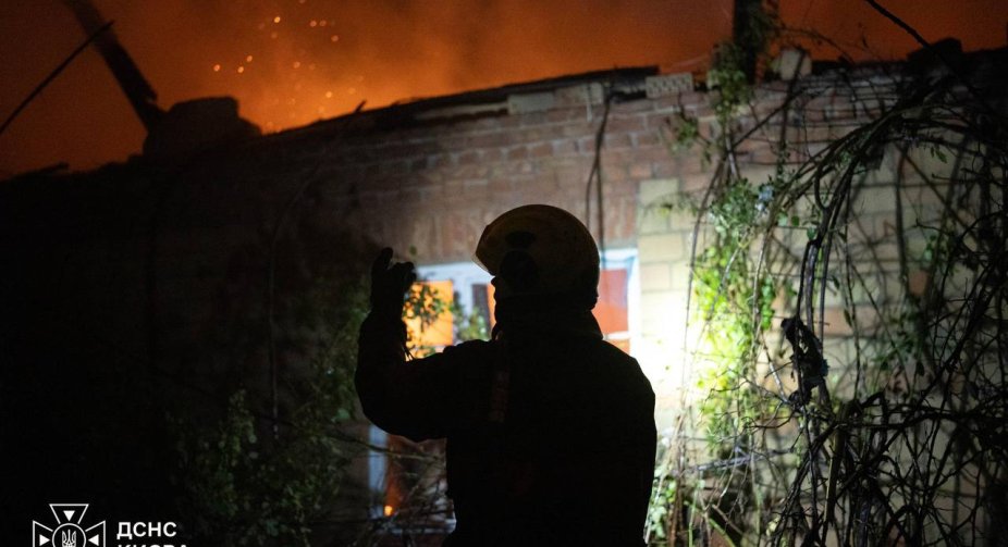 Dozens of Homes Damaged in Russian Attack on Kyiv, Two Killed and Four Injured