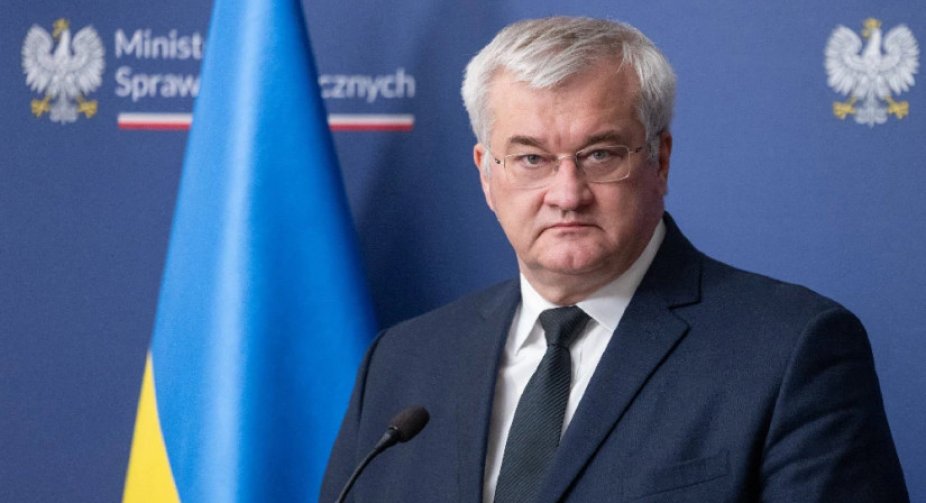 Тільки народ України має право вирішувати, хто очолить країну, яка перебуває у стані війни - Сибіга