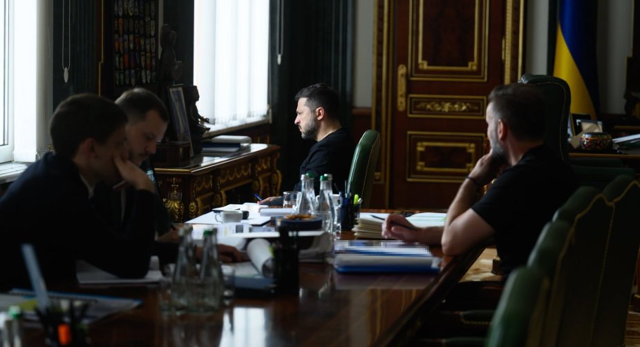 Zelenskyy: Russia Preparing Large-Scale Strike, Ukraine Readies Response