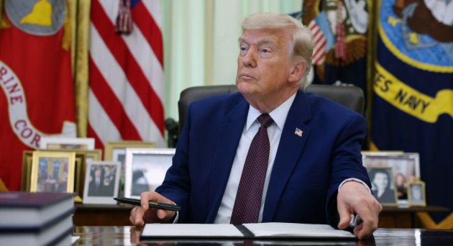 Трамп: Ми досі ділимося розвідувальною інформацією з Україною