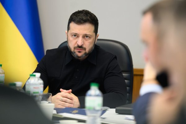 Зеленський: Україна значно посилить удари по російських НПЗ у відповідь на нову «воєнну доктрину» РФ